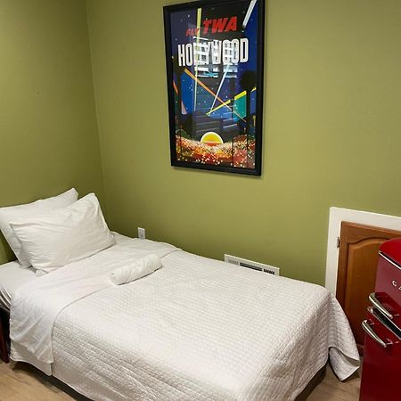 Private Room In La With Free Wifi And Tv With Shared Kitchen Los Angeles Ngoại thất bức ảnh